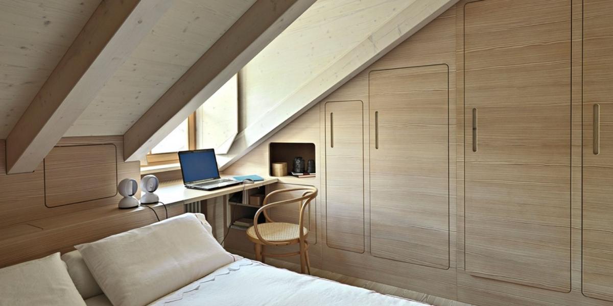 Decorating Rooms With Slanted Ceilings, How To Get A Loft Conversion Signed Off As Bedroom Ceiling